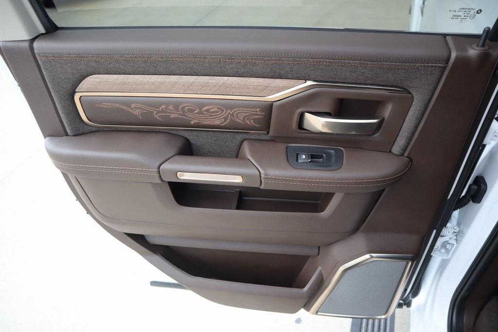 new 2025 Ram 3500 car, priced at $101,085