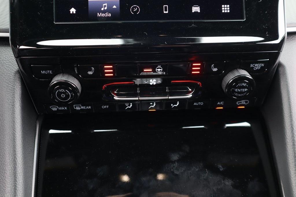 new 2025 Jeep Grand Cherokee L car, priced at $38,297