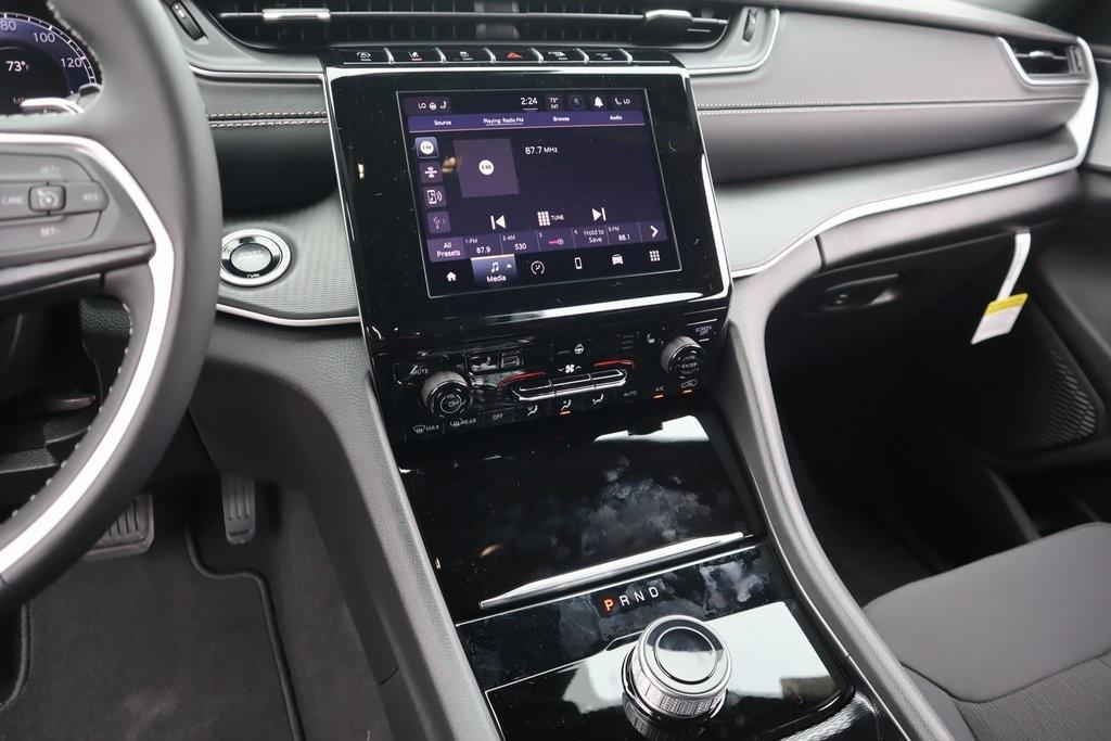 new 2025 Jeep Grand Cherokee L car, priced at $38,297