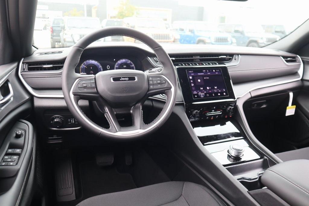 new 2025 Jeep Grand Cherokee L car, priced at $38,297