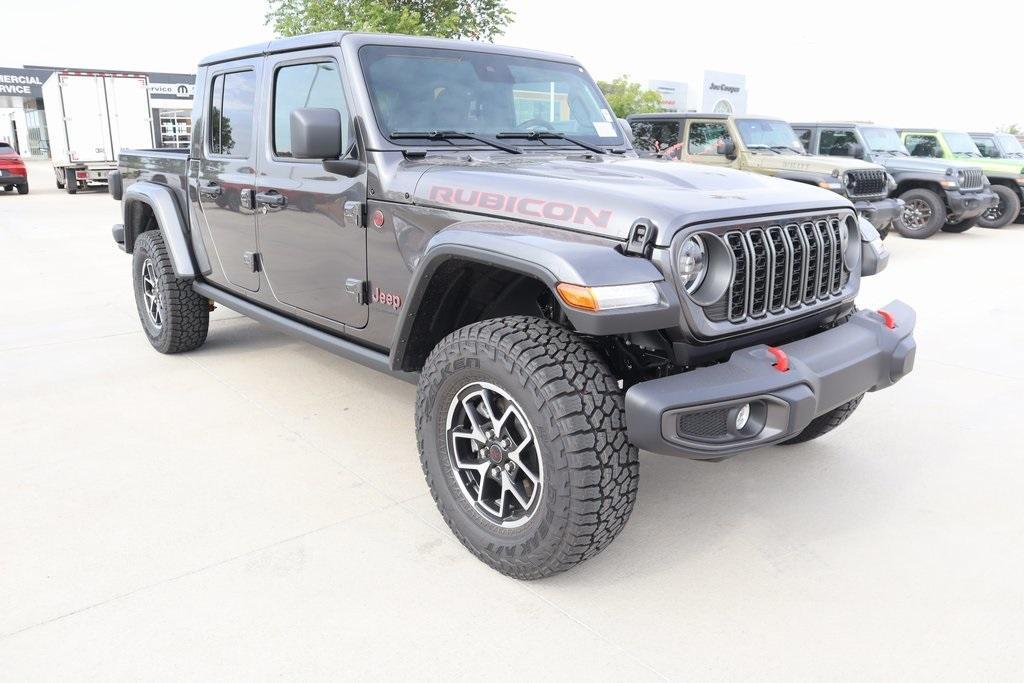 new 2025 Jeep Gladiator car, priced at $49,331