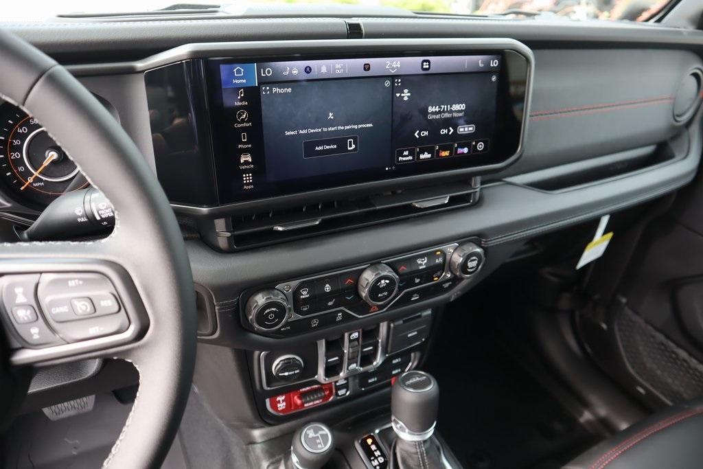 new 2025 Jeep Gladiator car, priced at $45,576