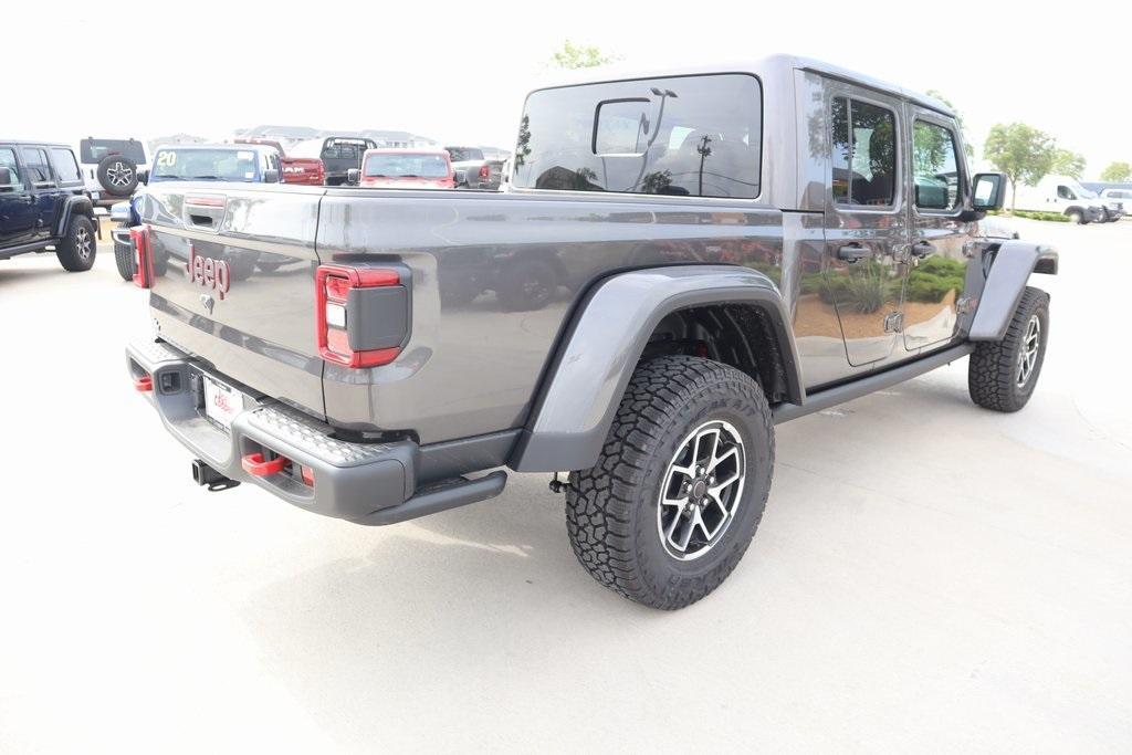 new 2025 Jeep Gladiator car, priced at $45,576