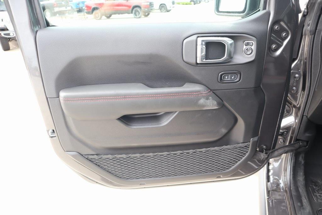 new 2025 Jeep Gladiator car, priced at $45,576