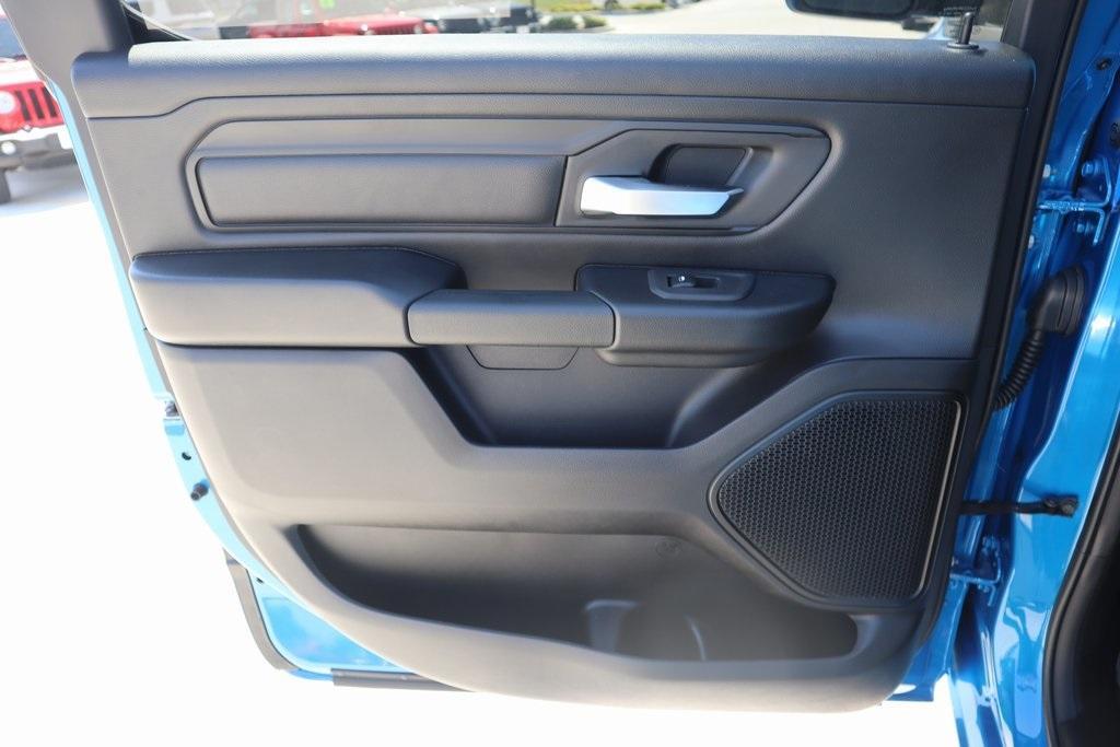new 2025 Ram 1500 car, priced at $42,487