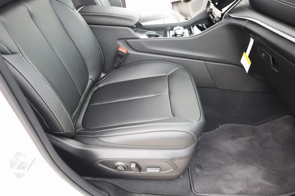 new 2025 Jeep Grand Cherokee car, priced at $43,947