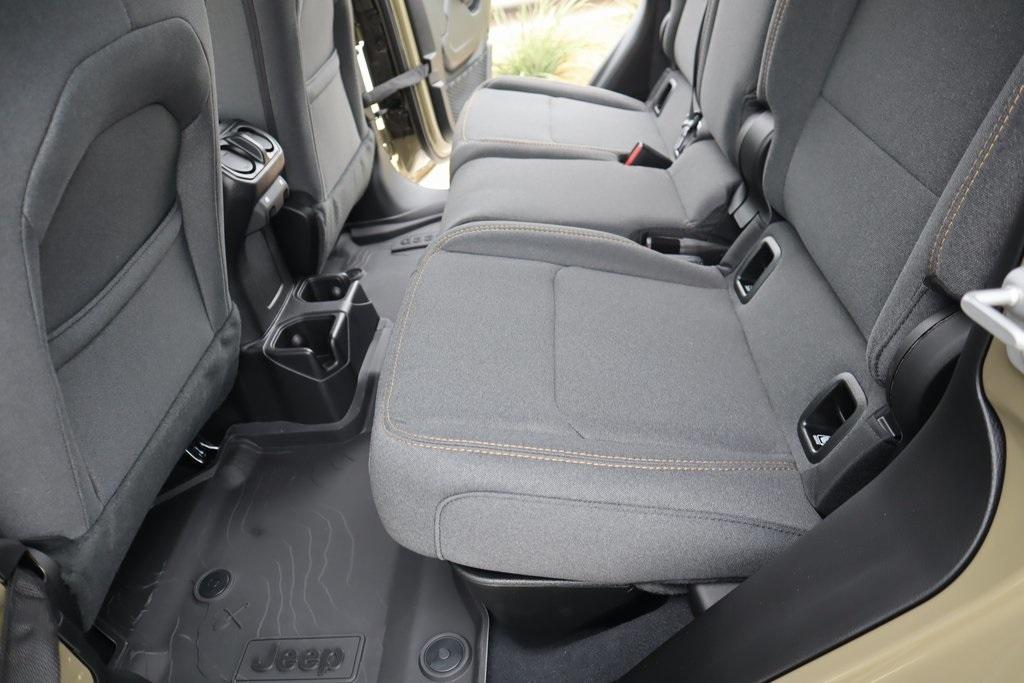 new 2025 Jeep Gladiator car, priced at $46,826
