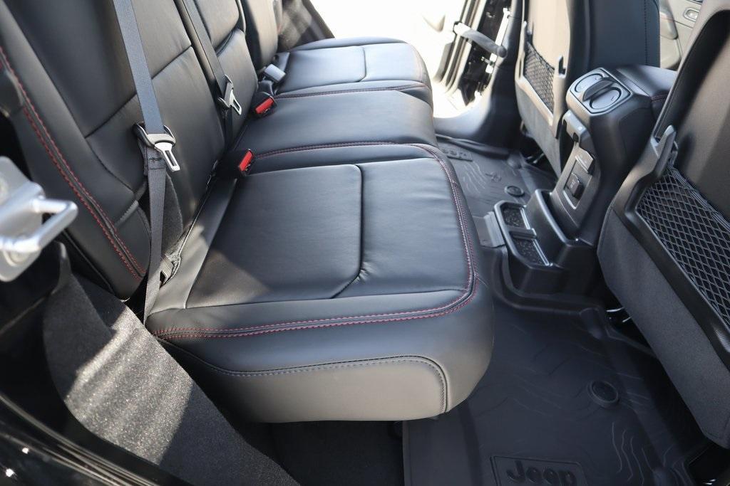 new 2025 Jeep Wrangler car, priced at $68,942