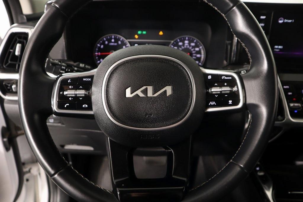 used 2022 Kia Sorento car, priced at $25,009