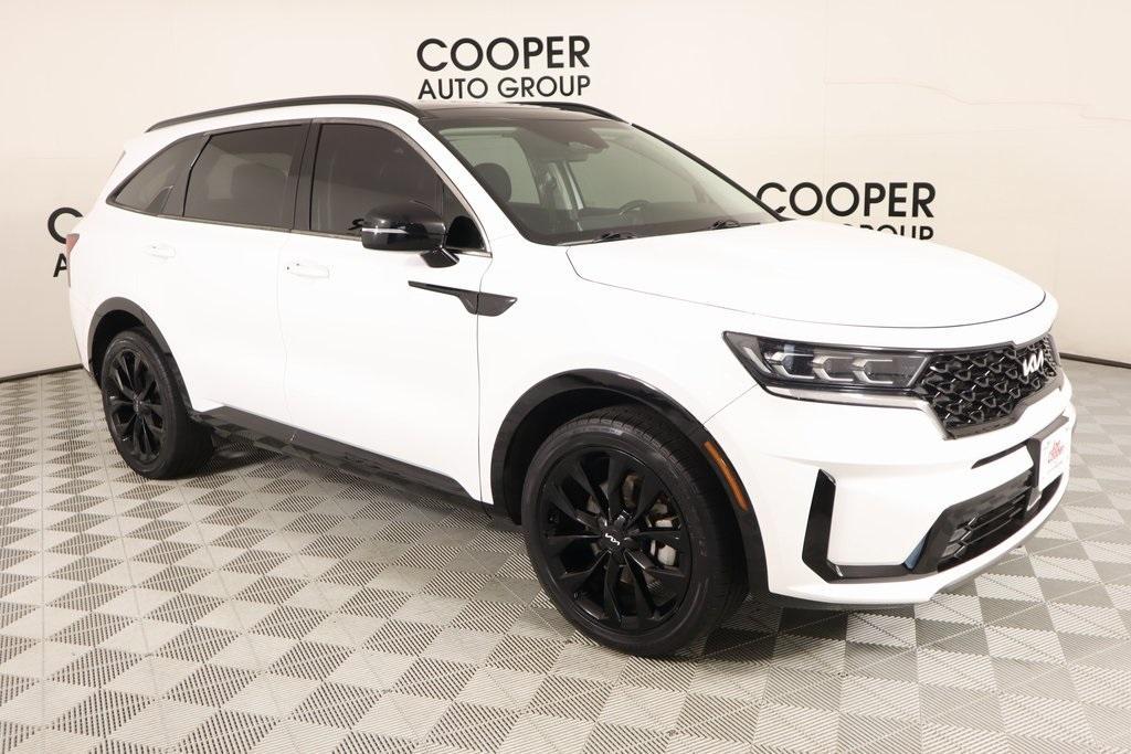 used 2022 Kia Sorento car, priced at $25,999
