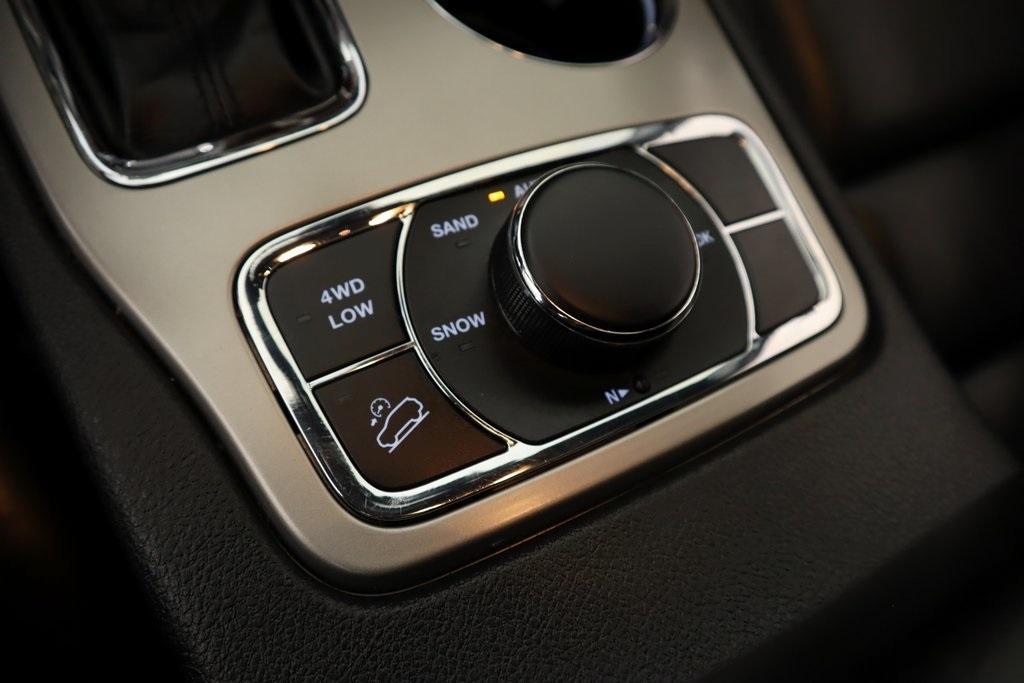 used 2021 Jeep Grand Cherokee car, priced at $28,389