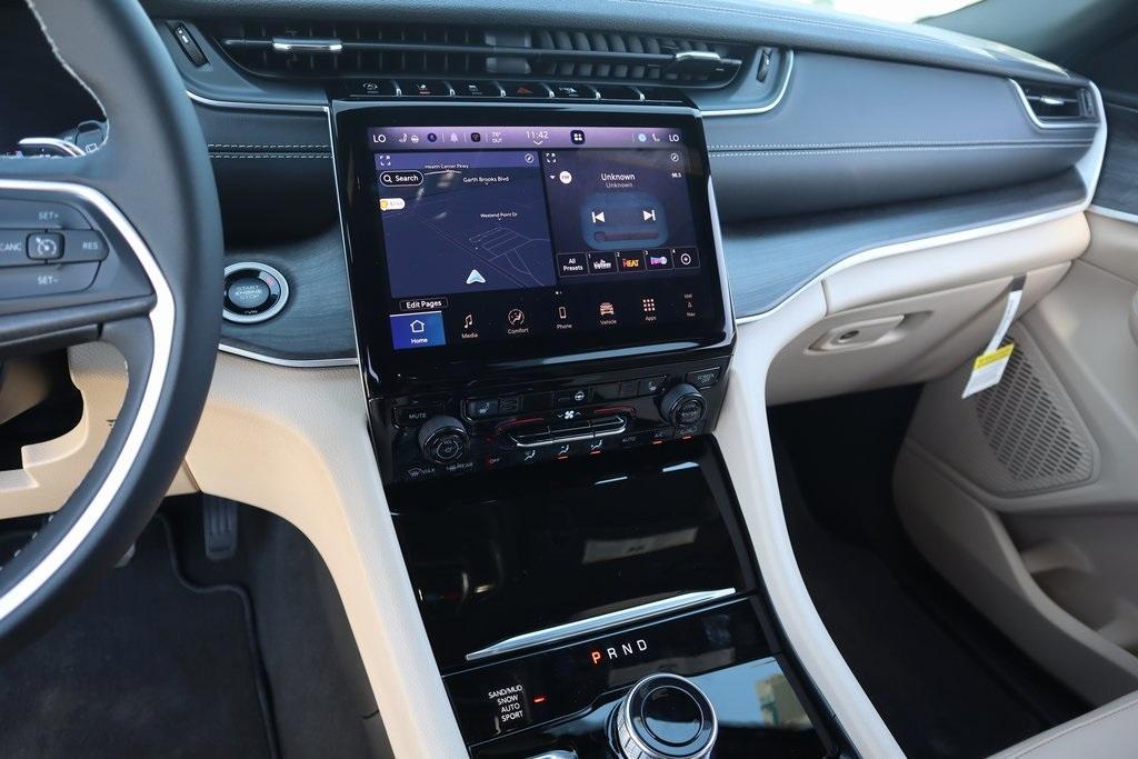 new 2025 Jeep Grand Cherokee L car, priced at $46,196
