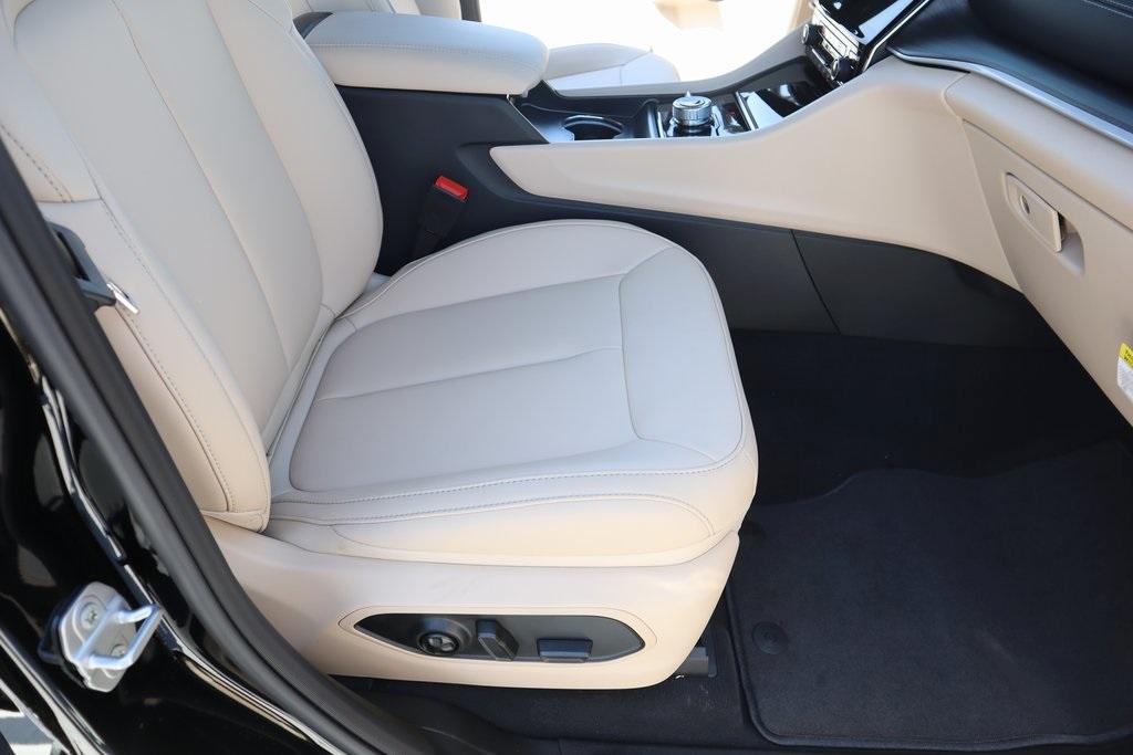 new 2025 Jeep Grand Cherokee L car, priced at $46,196