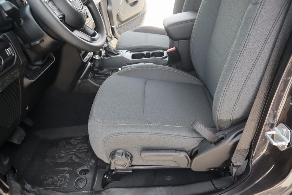 new 2025 Jeep Wrangler car, priced at $36,131