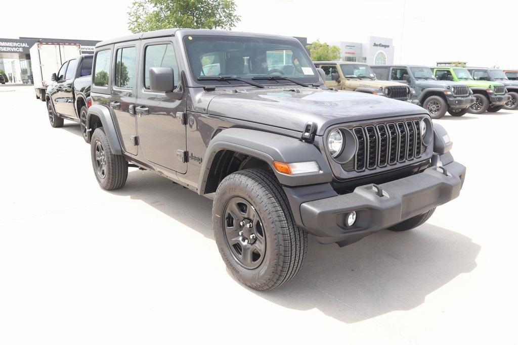 new 2025 Jeep Wrangler car, priced at $38,086