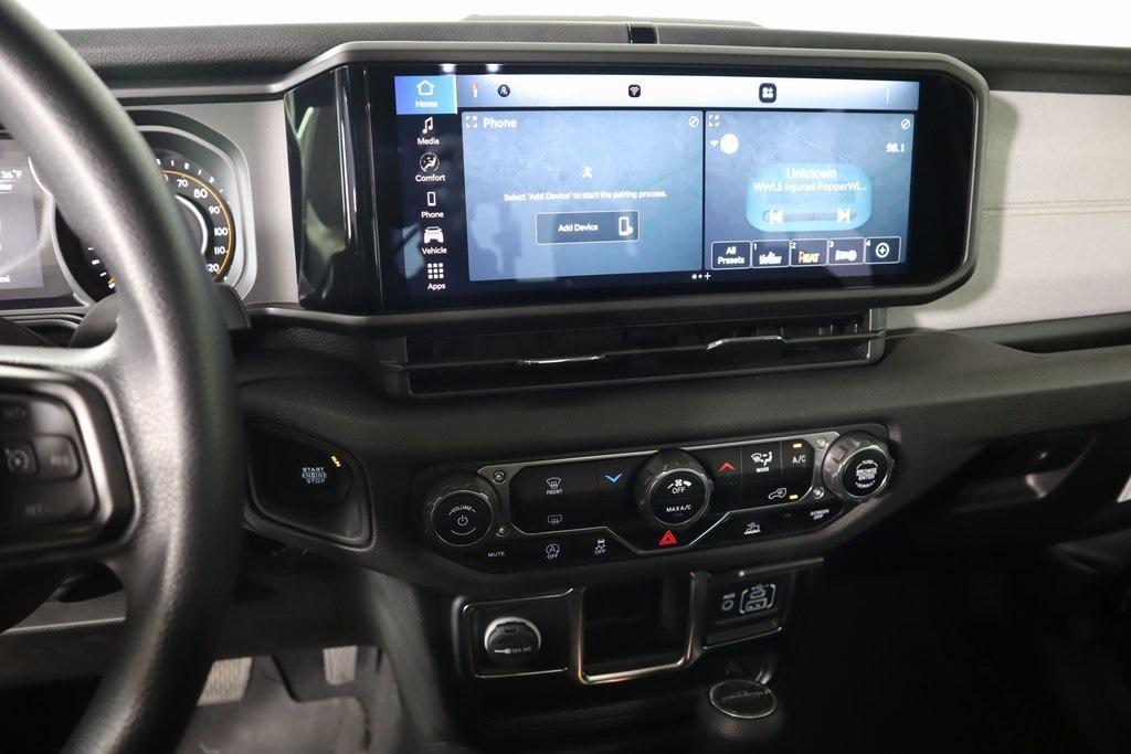 used 2024 Jeep Gladiator car, priced at $37,009