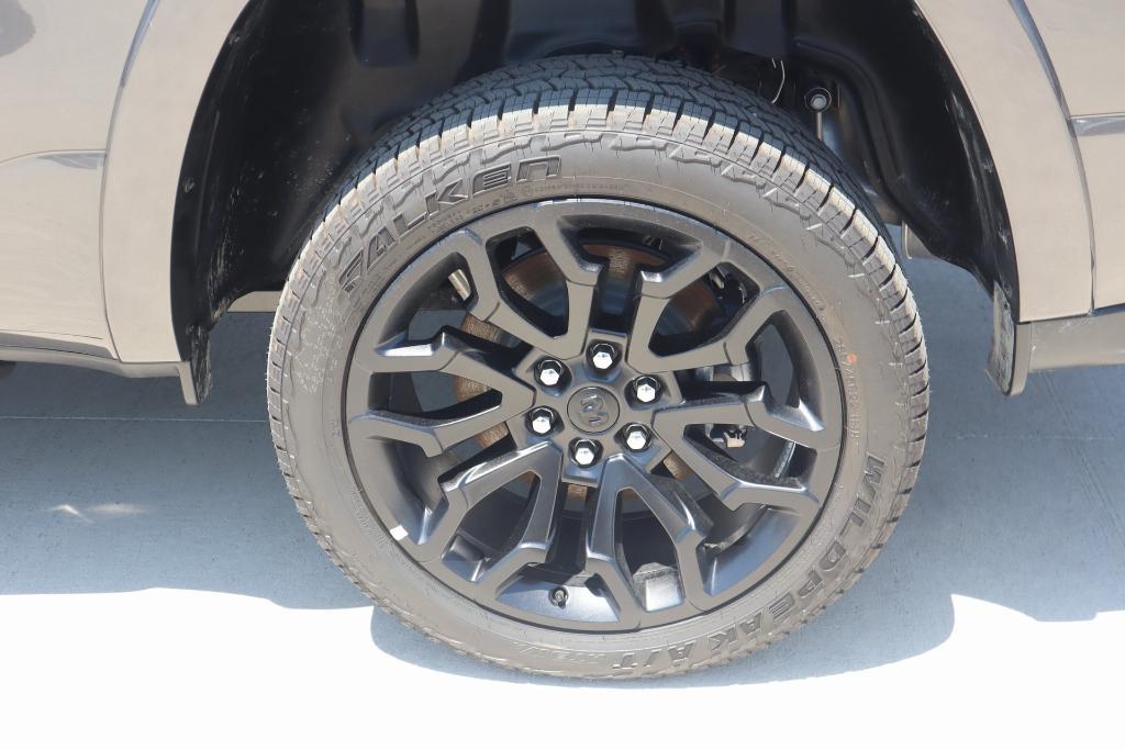 new 2025 Ram 1500 car, priced at $71,911