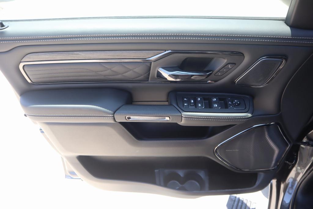 new 2025 Ram 1500 car, priced at $71,911