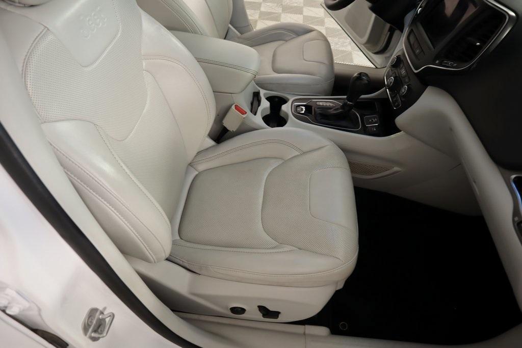 used 2022 Jeep Cherokee car, priced at $19,709