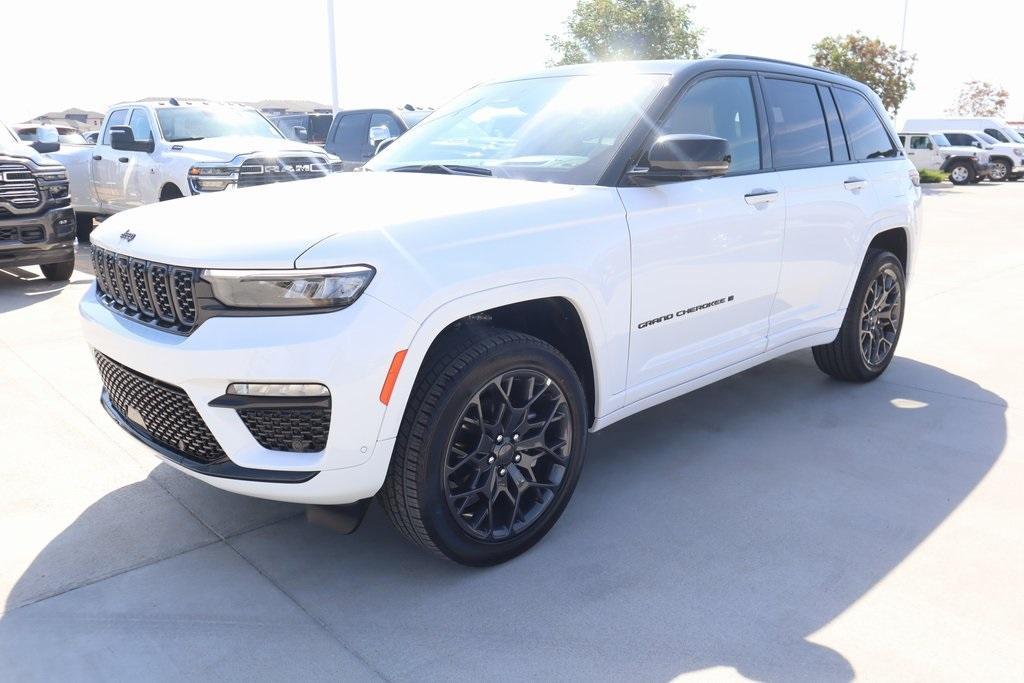 new 2025 Jeep Grand Cherokee car, priced at $64,858