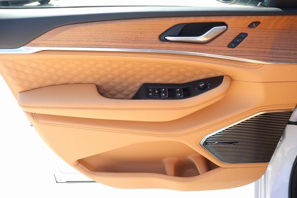 new 2025 Jeep Grand Cherokee car, priced at $64,858