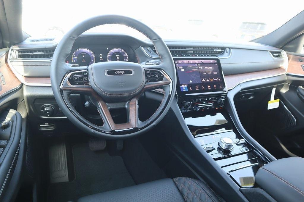 new 2025 Jeep Grand Cherokee L car, priced at $57,677