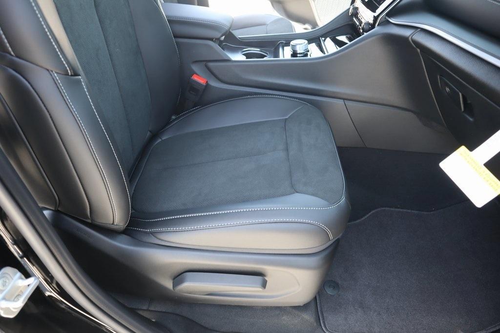 new 2025 Jeep Grand Cherokee L car, priced at $39,713