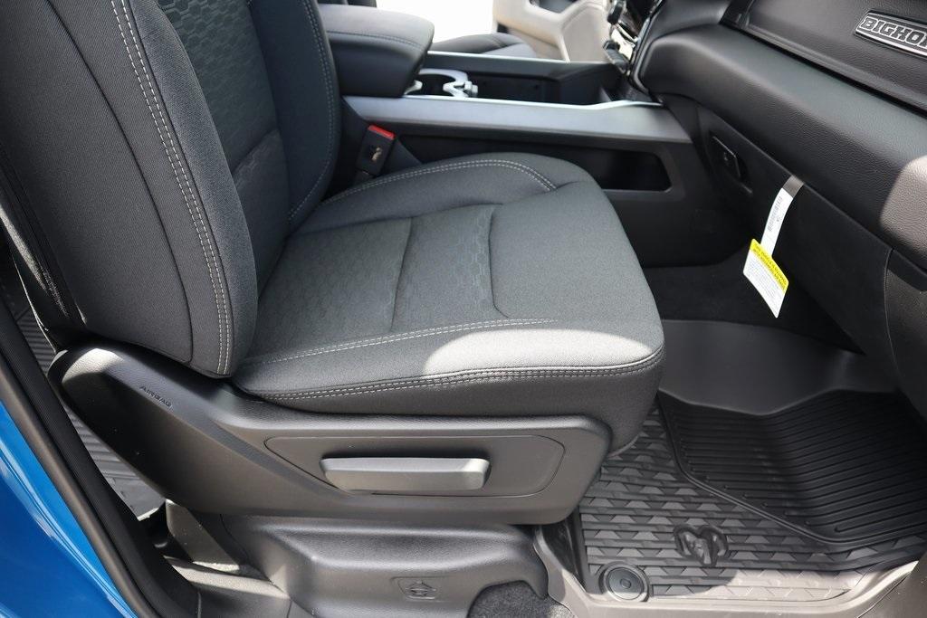 new 2025 Ram 1500 car, priced at $46,678