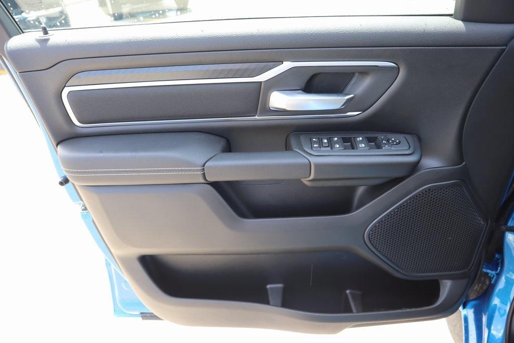 new 2025 Ram 1500 car, priced at $46,678