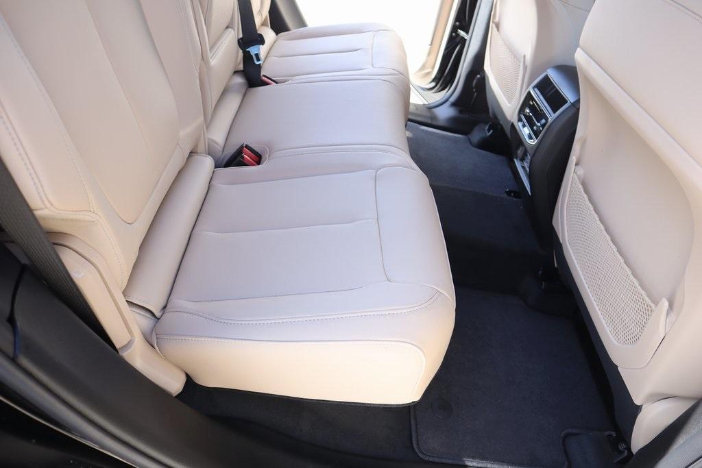 new 2025 Jeep Grand Cherokee car, priced at $40,077