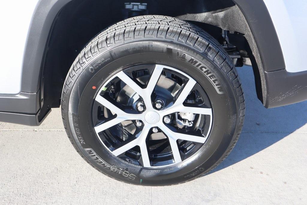 new 2025 Jeep Grand Cherokee car, priced at $38,574