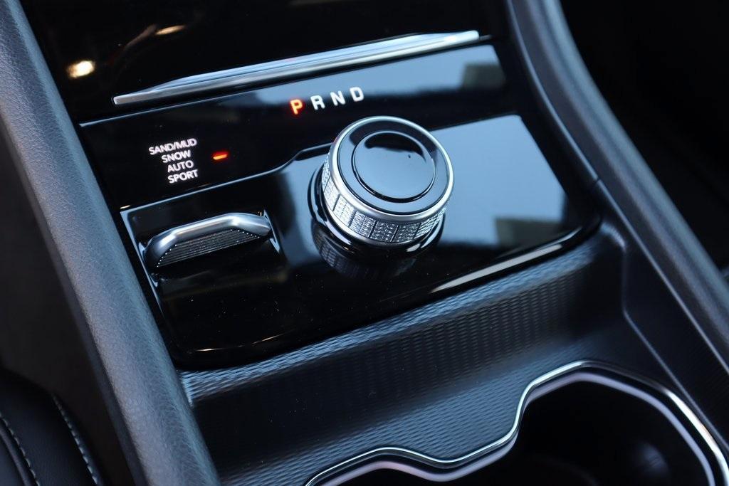 new 2025 Jeep Grand Cherokee car, priced at $38,574