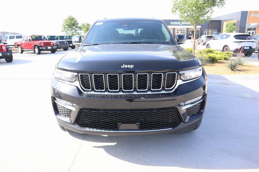 new 2025 Jeep Grand Cherokee car, priced at $47,995