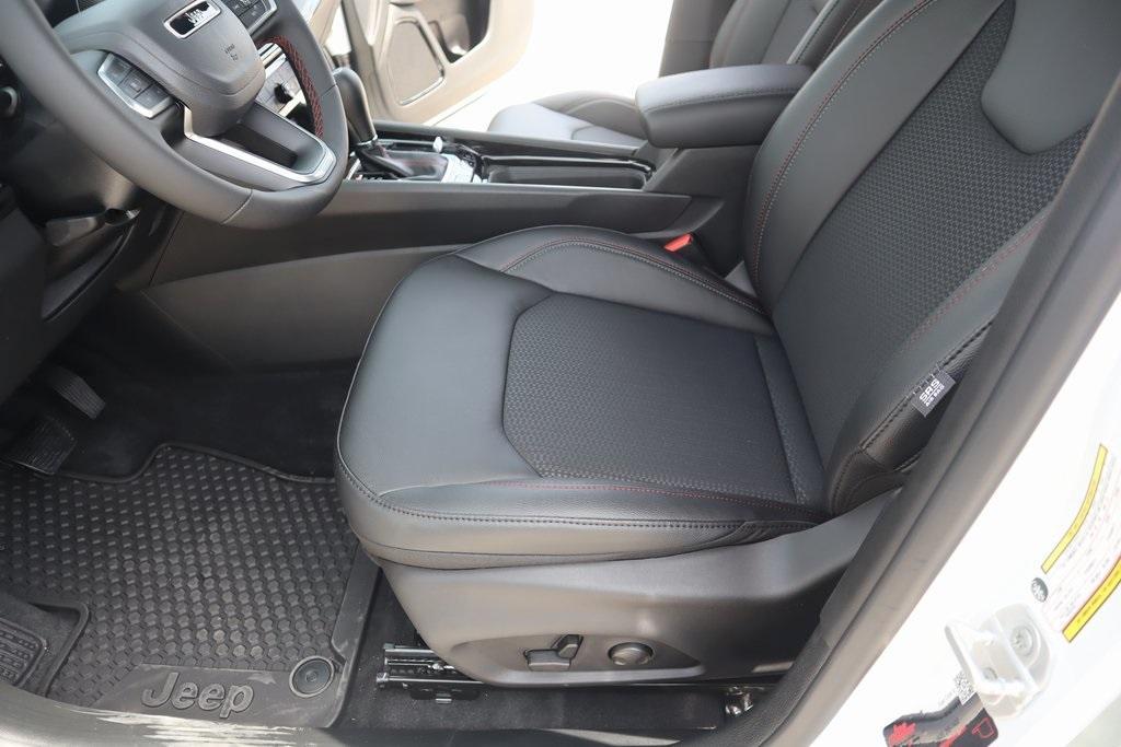 new 2025 Jeep Compass car, priced at $31,855