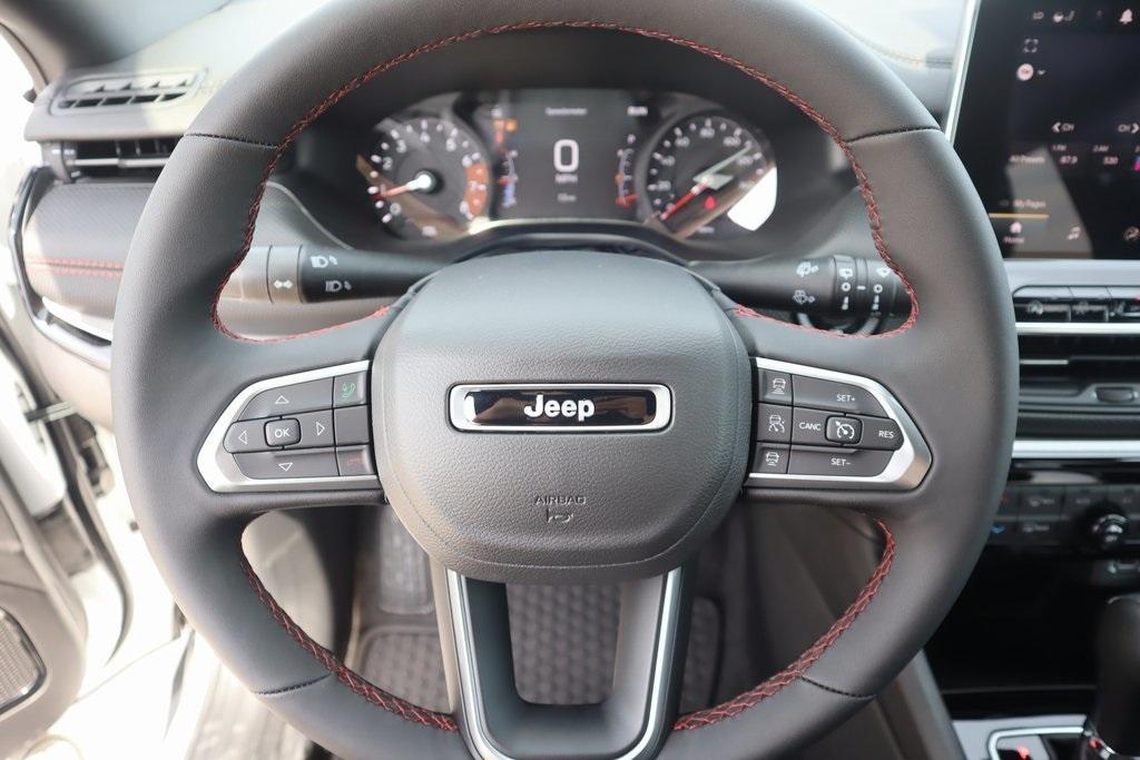 new 2025 Jeep Compass car, priced at $31,855