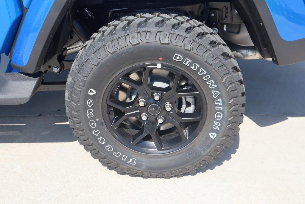 new 2025 Jeep Gladiator car, priced at $41,705
