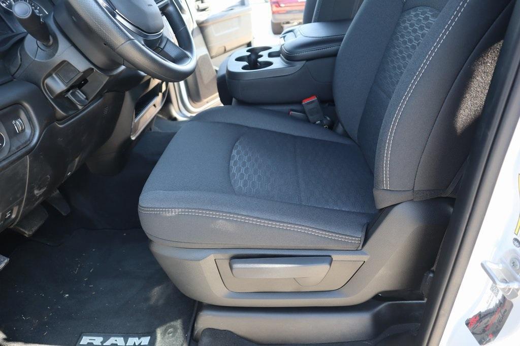 new 2025 Ram 2500 car, priced at $46,583