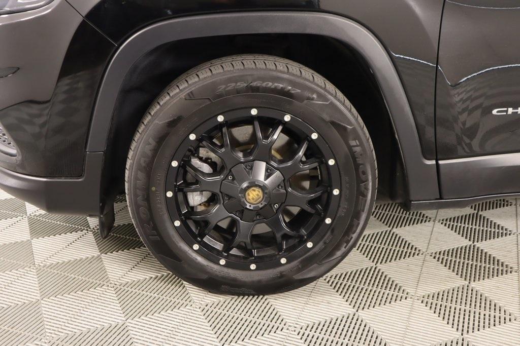 used 2021 Jeep Cherokee car, priced at $17,119