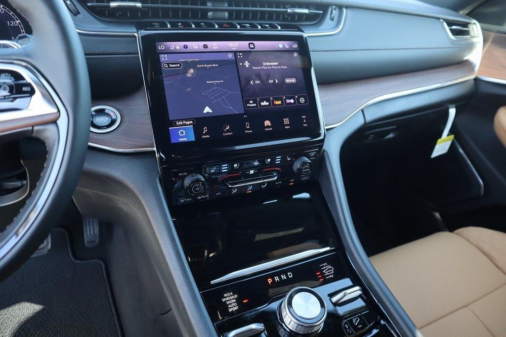 new 2025 Jeep Grand Cherokee car, priced at $58,009