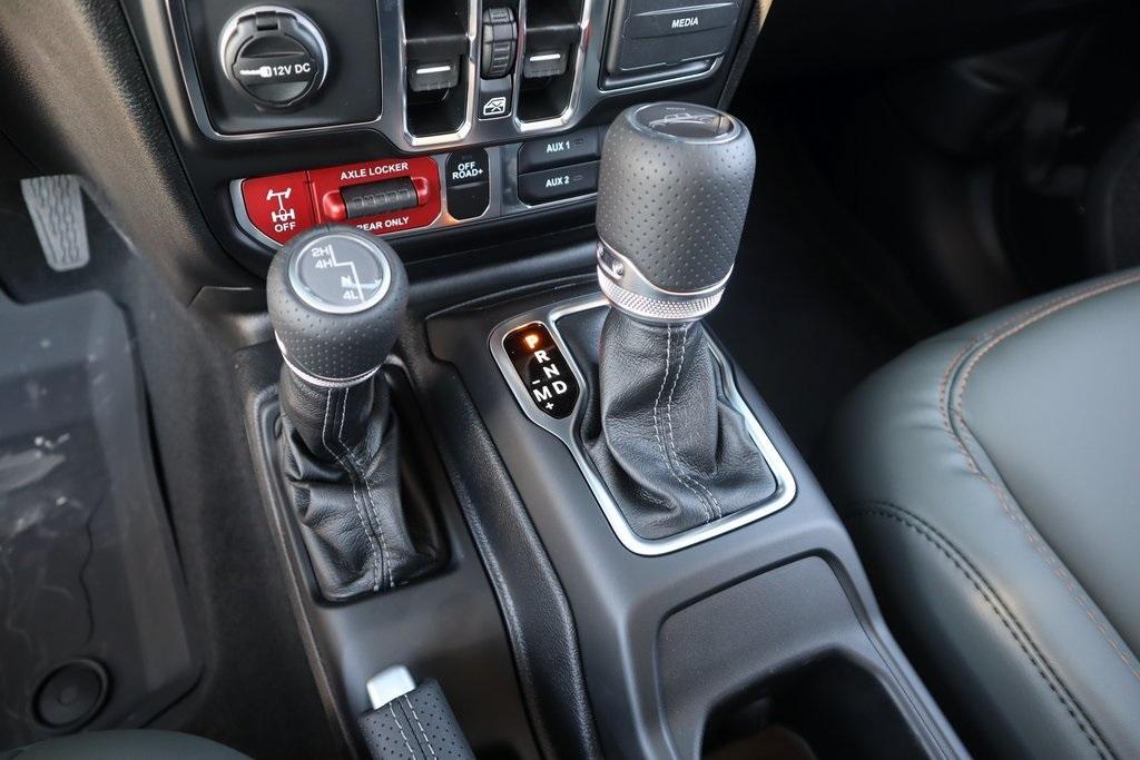 new 2025 Jeep Gladiator car, priced at $49,001