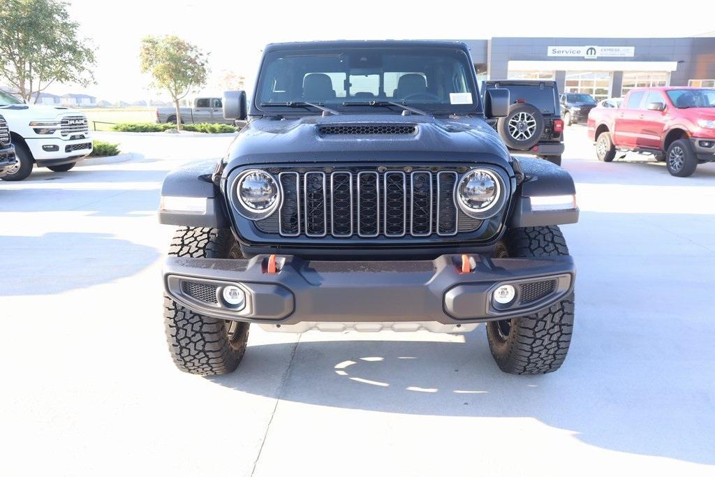 new 2025 Jeep Gladiator car, priced at $49,001