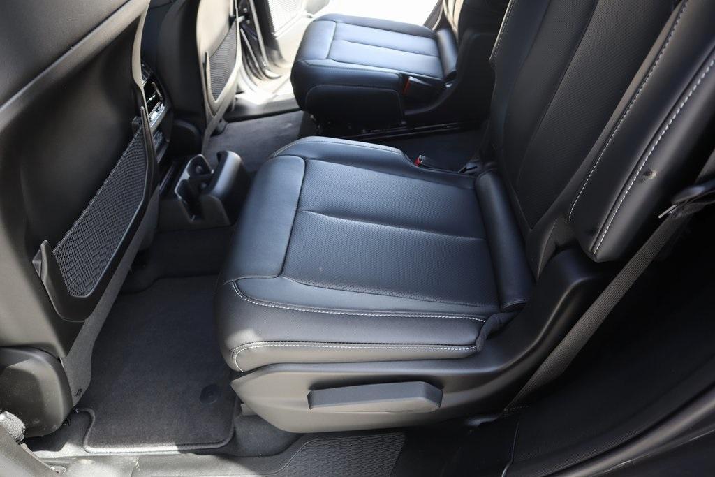 new 2025 Jeep Grand Cherokee L car, priced at $45,043