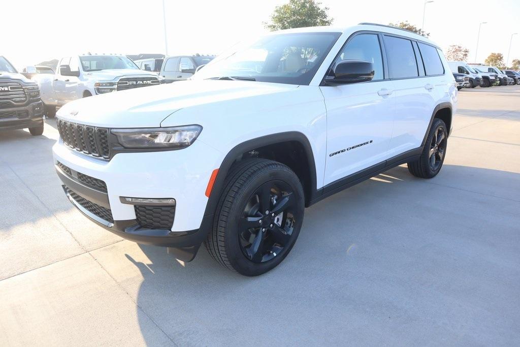 new 2025 Jeep Grand Cherokee L car, priced at $50,956
