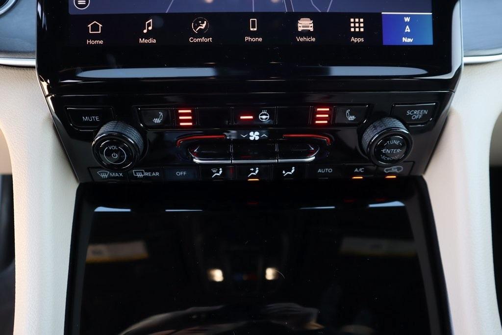 new 2025 Jeep Grand Cherokee L car, priced at $50,956