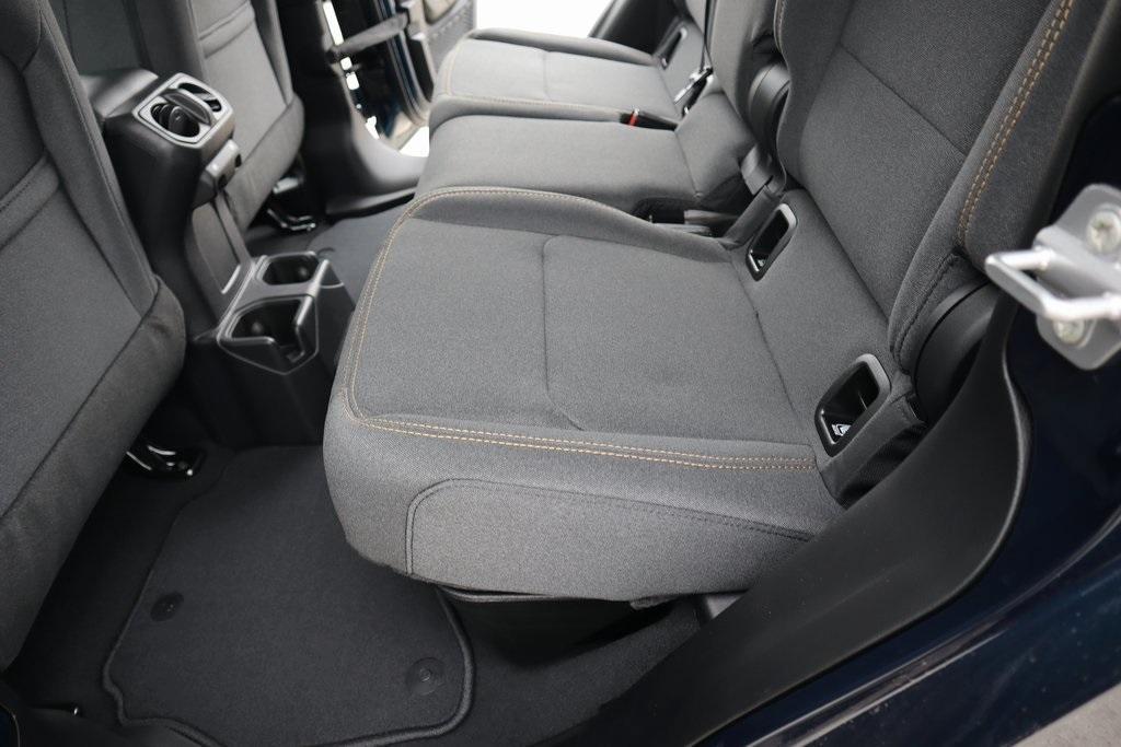 new 2025 Jeep Gladiator car, priced at $43,009