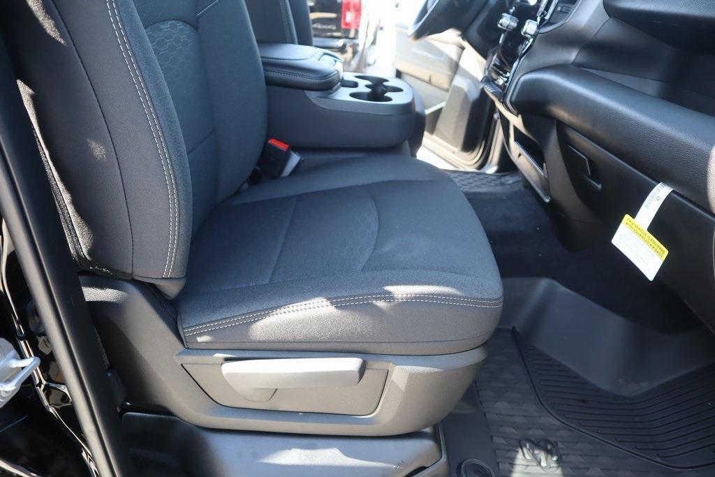 new 2025 Ram 2500 car, priced at $65,368