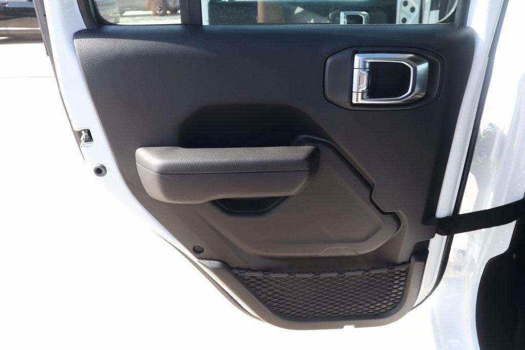 new 2025 Jeep Wrangler car, priced at $38,143
