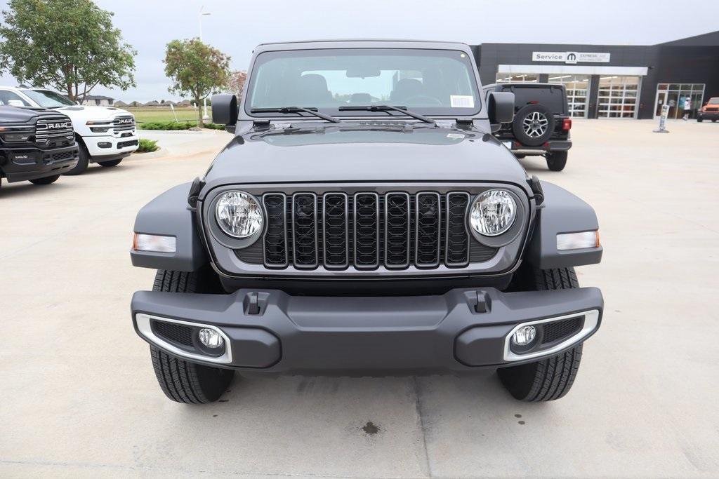 new 2025 Jeep Gladiator car, priced at $35,999
