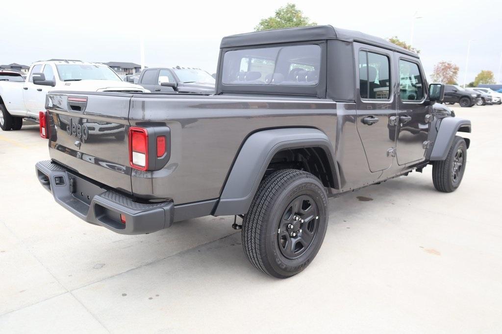 new 2025 Jeep Gladiator car, priced at $35,999