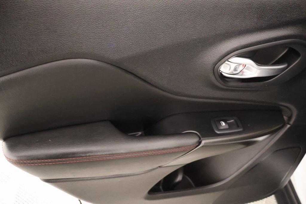 used 2022 Jeep Cherokee car, priced at $23,509
